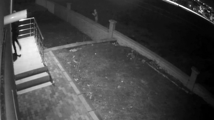 Kentin Ortasında Pompalı Tüfekle Dehşet Kamerada