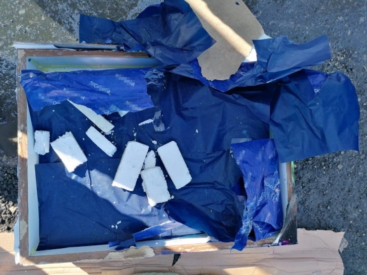 Hediyelik Eşya Kolisinden Zehir Çıktı