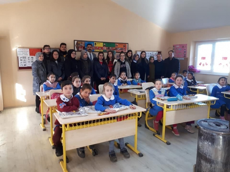 Yenipazar Çpal, Sevgi Götürüyor