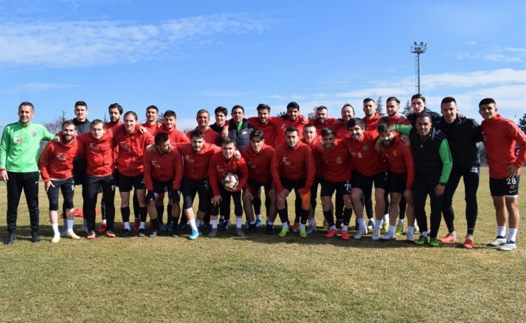 Mustafa Özer: “Ligde Zorlu Haftalara Girdik”