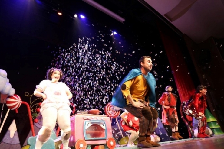 Başkan Kılınç’ın, Miniklerle Tiyatro Keyfi