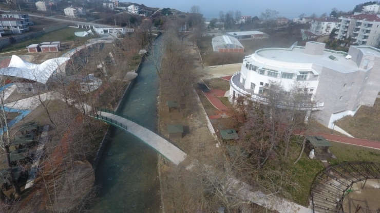 Belediye Borcuna Karşılık Bina Verdi