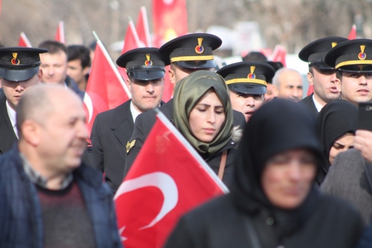 Bayburt’ta Şehitlere Saygı Yürüyüşü