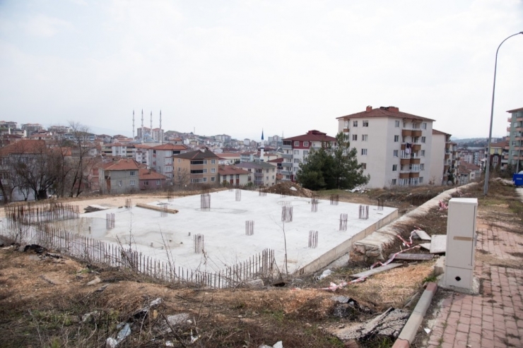 Başkan Şahin Cami İnşaatında İncelemelerde Bulundu