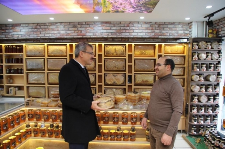 Vali Ekinci, “Esnafımız Şehrin Can Damarıdır”