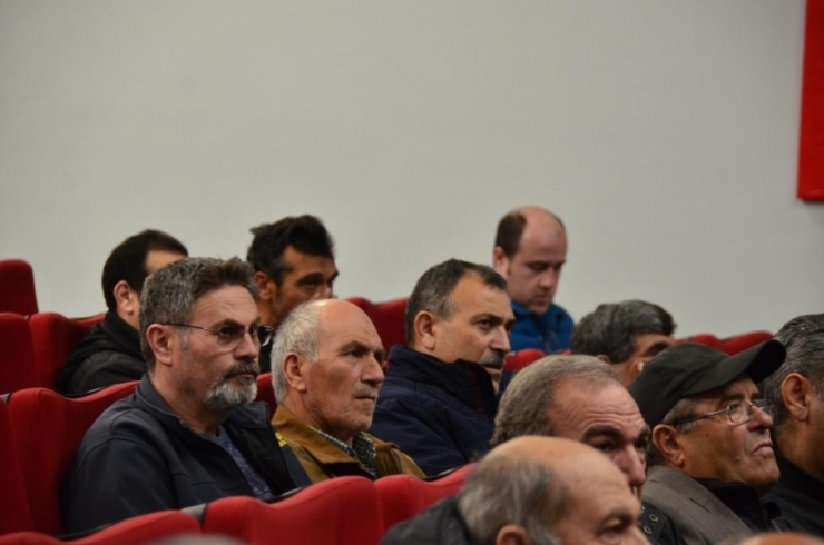 Arı Üreticilerine ‘Varroa Paraziti’ Hakkında Eğitim