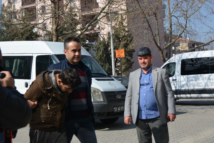 Yağma Ve Soygun Yapan Yabancı Uyruklulardan Oluşan Çete Çökertildi