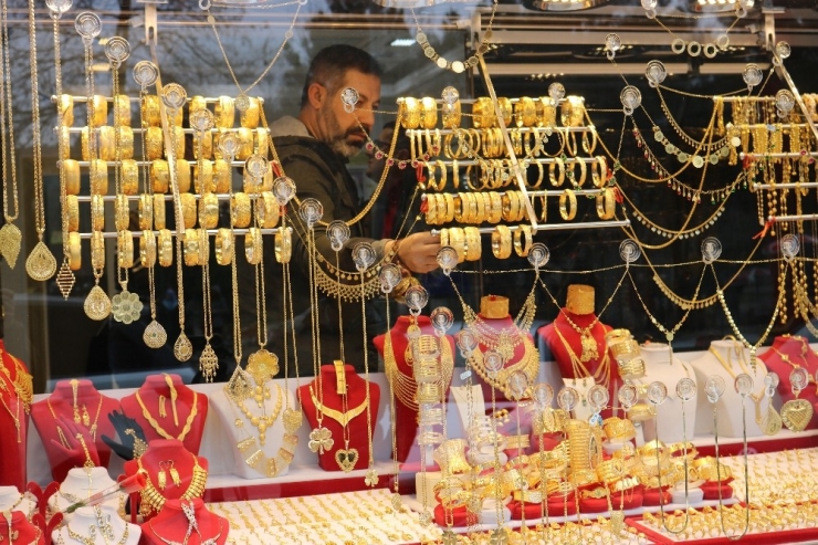 Altın Fiyatları Yükseldi, Alamayanlar Kiralamaya Yöneldi