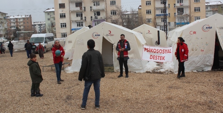 Depremzedelere Yönelik Psikososyal Eğitim Sürüyor