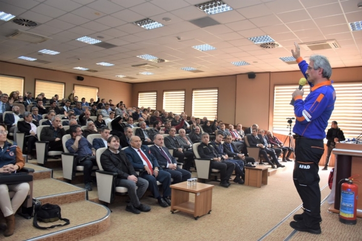 Erenler Belediyesi Afad’tan İlk Yardım Eğitimi Aldı