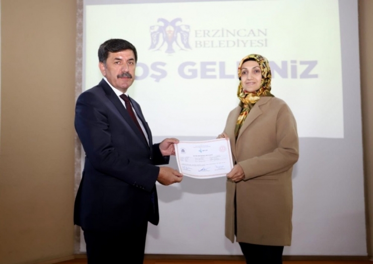 Ermek ‘Ten Mezun Olan 486 Kursiyere Sertifikaları Verildi