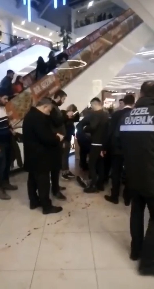 Esenyurt’ta Avm’de Dehşet