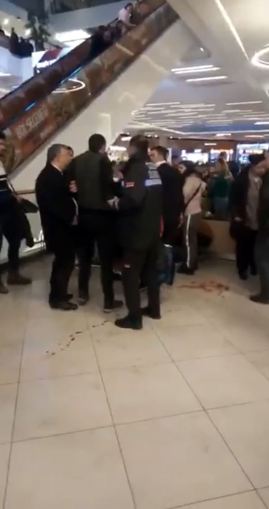 Esenyurt’ta Avm’de Dehşet