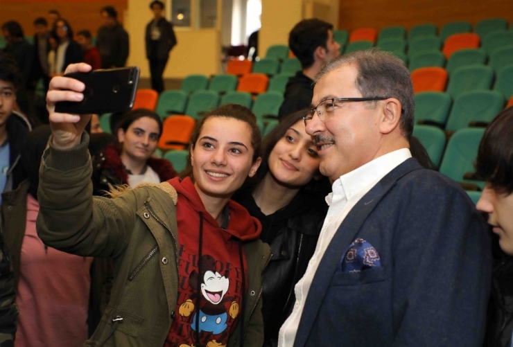 Başkan Deniz Köken, Gençlerle Buluştu