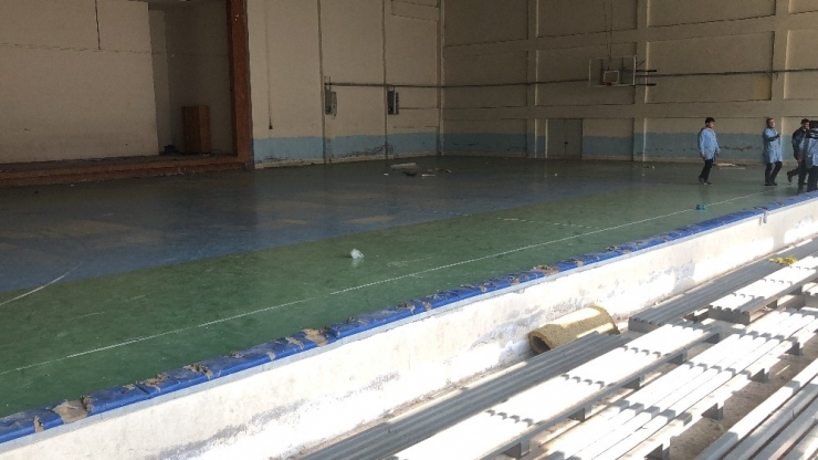 Bursa’da Binlerce Mezun Veren Gemlik Endüstri Meslek Lisesi Yıkılıyor