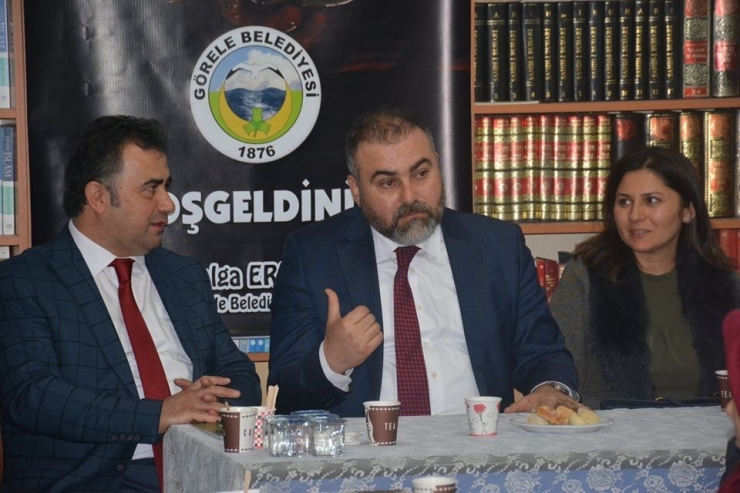 Başkan Erener Vatandaşla Çay Sohbetlerinde Buluşuyor