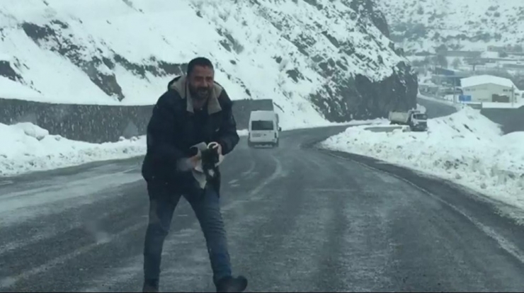 Donmak Üzere Olan Kedi Kurtarıldı