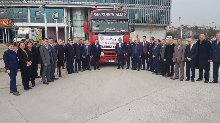 Depremzedelere ‘Gıda’ Yardımı Taşıyan 4. Tır Yola Çıktı