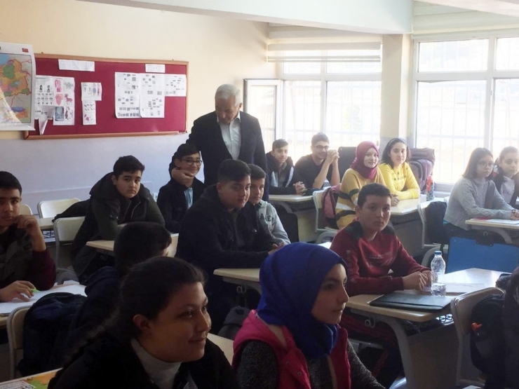 Başkan Yıldırım, Öğrencilere Tecrübelerini Paylaştı