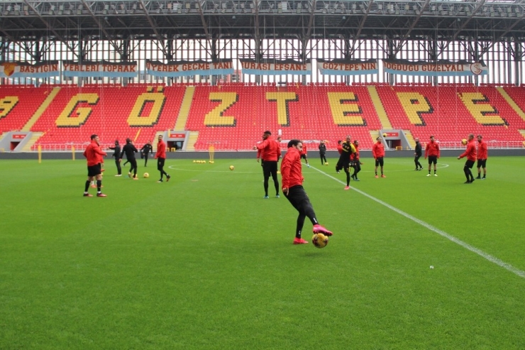 İlhan Palut: “Üst Sıralara Tutunacağız”