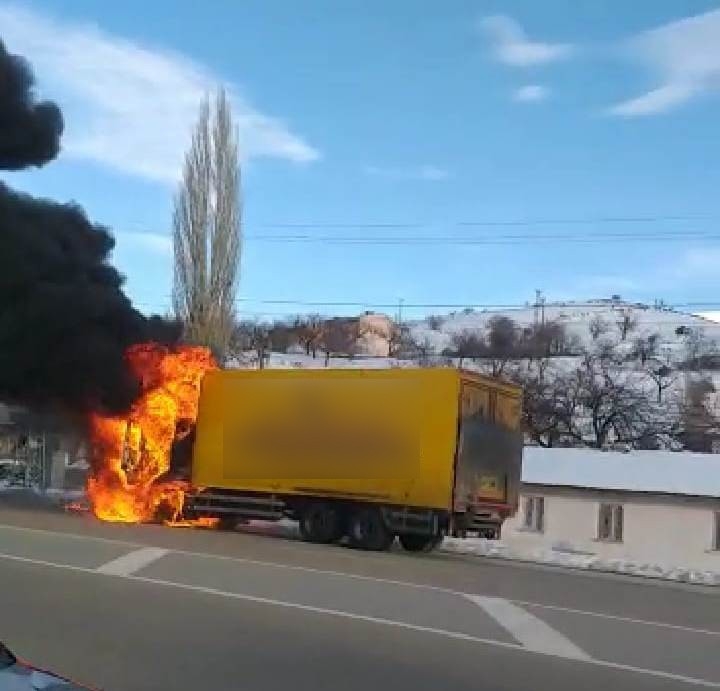 Malatya’da Tır Alev Alev Yandı