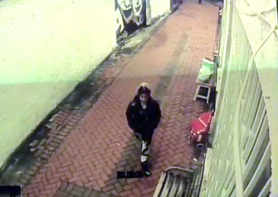 Pazarda Hırsızlık Güvenlik Kamerasına Yansıdı