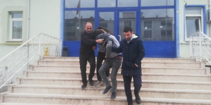 Motosiklet Hırsızları Yakayı Ele Verdi