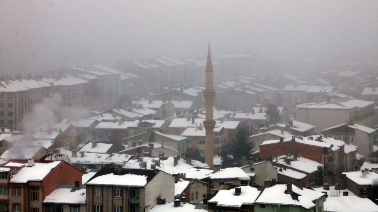 Sivas’ta Yoğun Sis Etkili Oldu