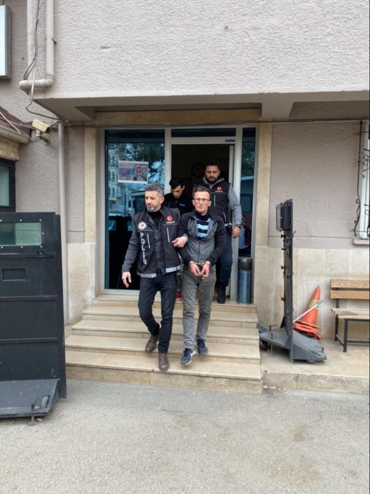 Mustafakemalpaşa’da Uyuşturucu Satıcıları Tutuklandı