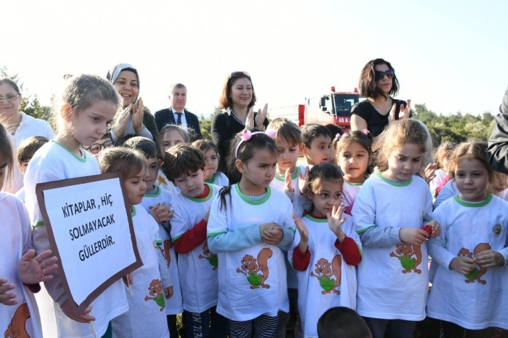 Özlem Öğretmen Anısına Hatıra Ormanı Oluşturuldu