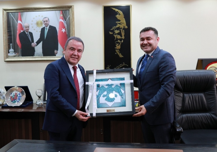 Başkan Böcek: “Alanyaspor Tesislerini Yapacağız”