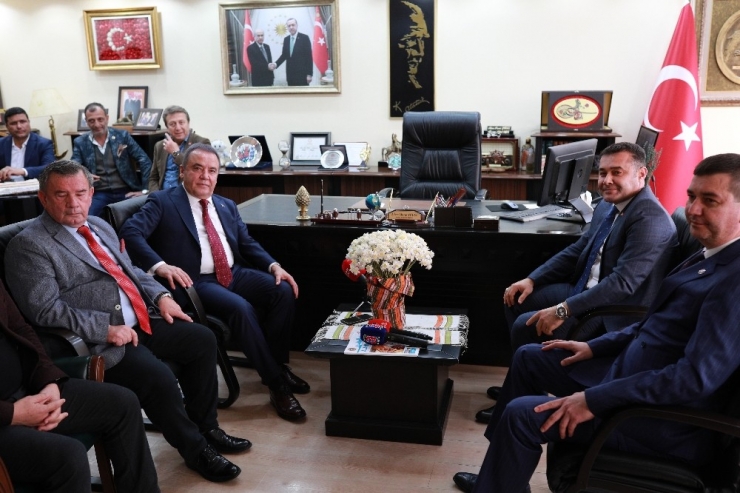 Başkan Böcek: “Alanyaspor Tesislerini Yapacağız”