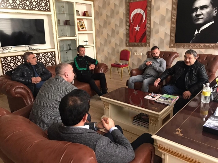 Milletvekili Fendoğlu’ndan Yeni Malatyaspor’a Moral Ziyareti