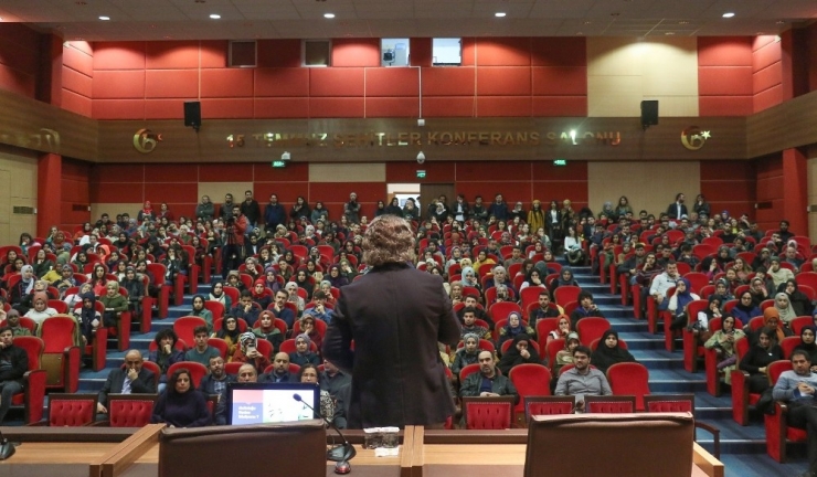 Kişisel Gelişim Uzmanı Aslanhan, Öğrencilerle Bir Araya Geldi