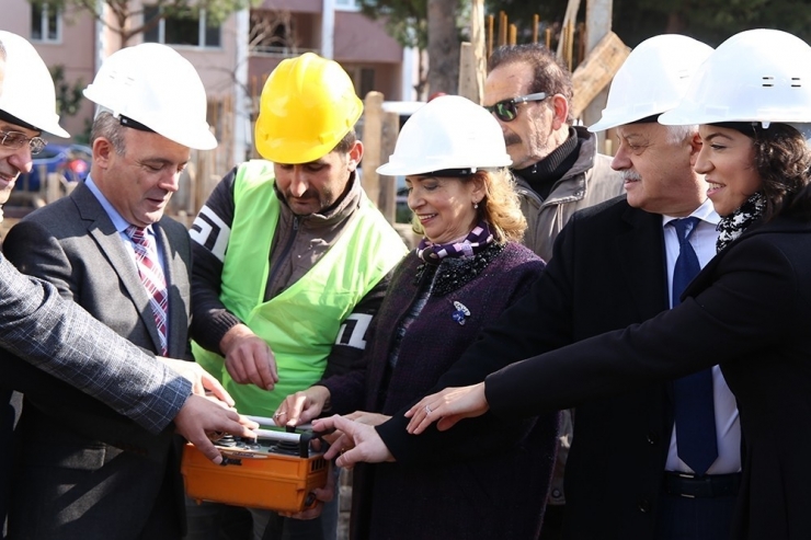 Burhaniye’de Deveciler İle Yatırımlar Hız Kesmiyor