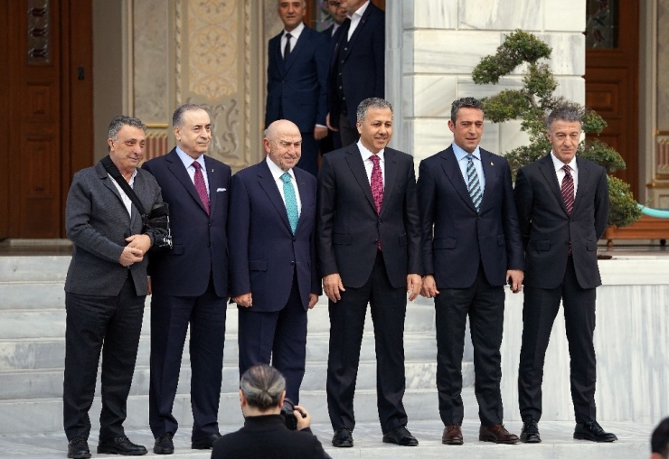 Valilikteki Futbol Zirvesi Sona Erdi