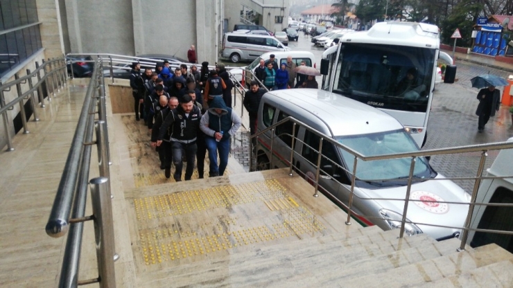 Zonguldak Merkezli Fetö Operasyonu: 13 Şüpheli Adliyede