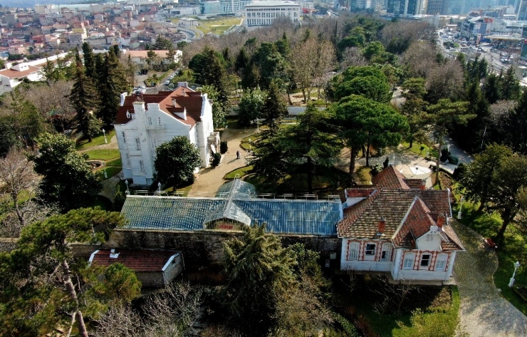 Sultan Iı. Abdülhamid’in Serasını Görenler Masalsı Bir Yolculuğa Çıkıyor