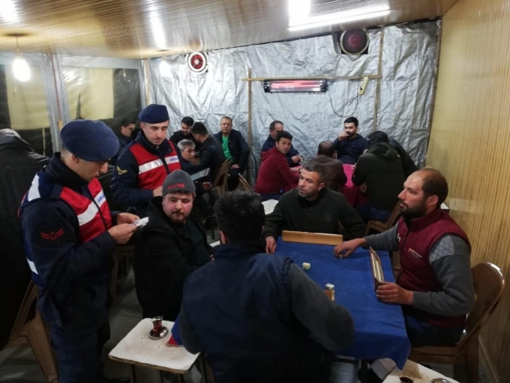 Jandarma Antalya’da 35 Kişiyi Yakaladı