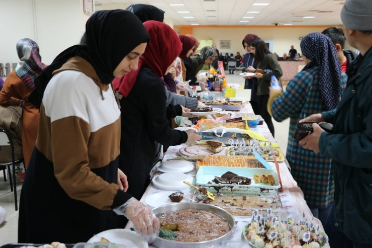 Hasta Çocuklar İçin Yardım Programı Düzenlendi