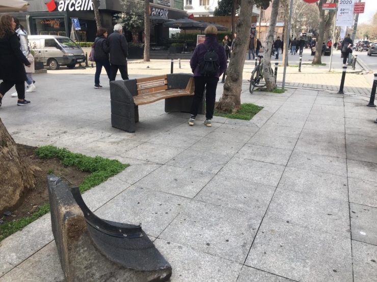 Bağdat Caddesinde Kazanı Olduğu Bölgedeki Esnaf Kazayı Anlattı