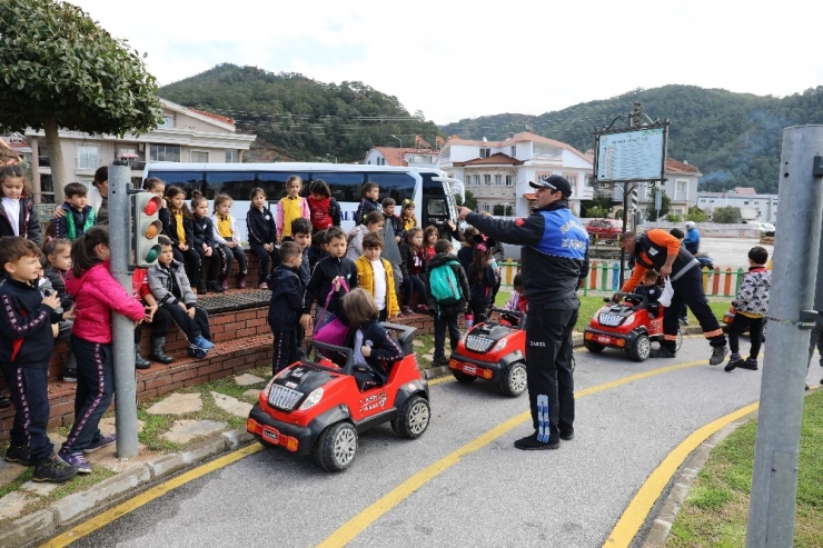 Trafik Eğitimi İçin Marmaris’e Geldiler