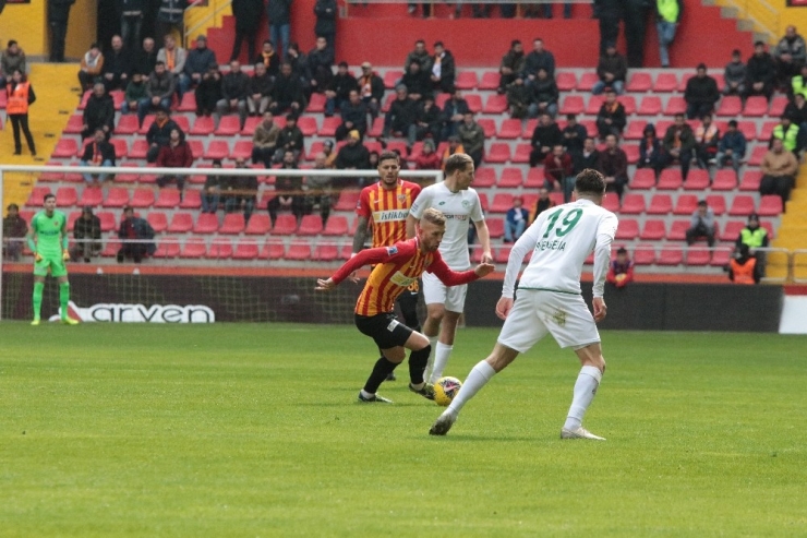 Süper Lig: Kayserispor: 0 - Konyaspor: 1 (Maç Devam Ediyor)