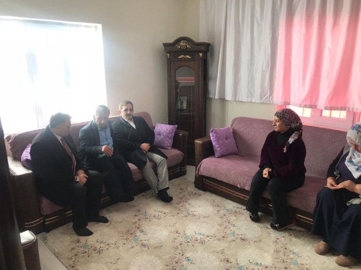 Aksu Ve Cabbar’dan Şehit Evine Ziyaret