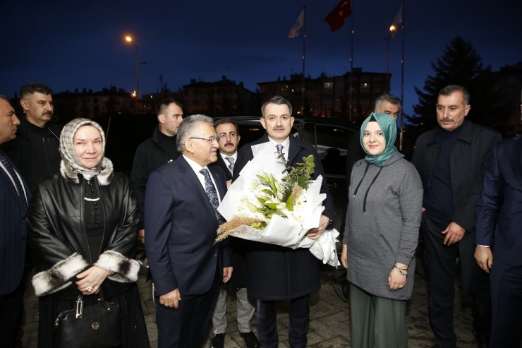 Bakan Pakdemirli Büyükşehir’de