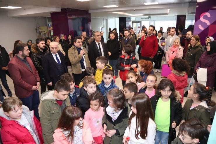 Türk Ve İranlı Ressamların Eserleri Aynı Sergide Buluştu