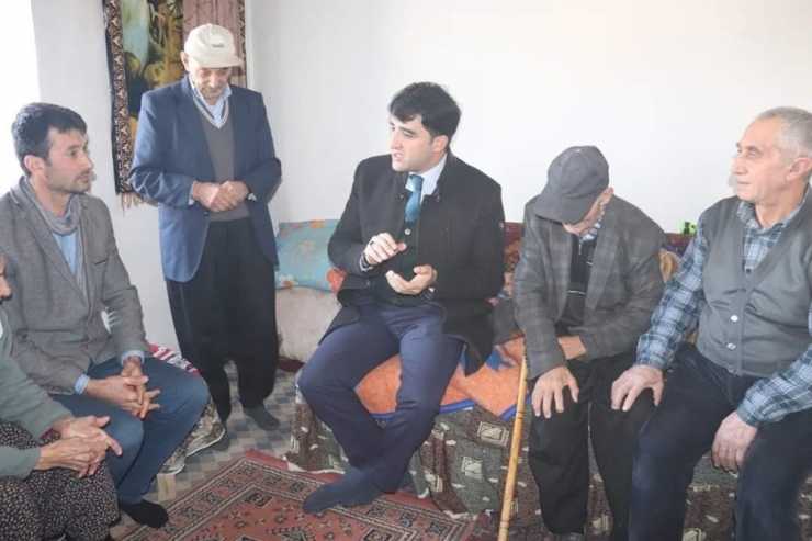 Kimsesiz Yaşlı Adama Kaymakam Yardım Eli Uzattı