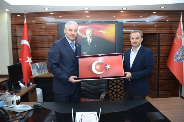 Kılınç’tan Emniyet Müdürü Ergüder’e Nezaket Ziyareti