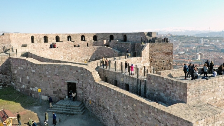 Tarihi Ankara Kalesi Artık Daha Güvenli