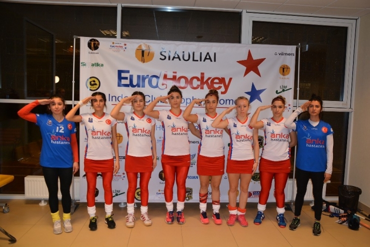 Hokeyin Sultanlarından Mehmetçiğe Asker Selamı